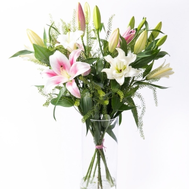 Bouquet de lys blanc et roses