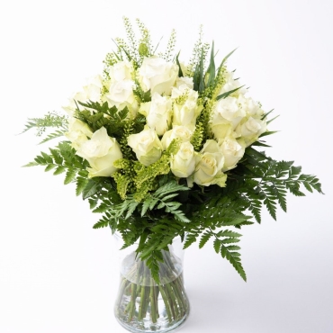 Bouquet de roses blanches moyennes tiges